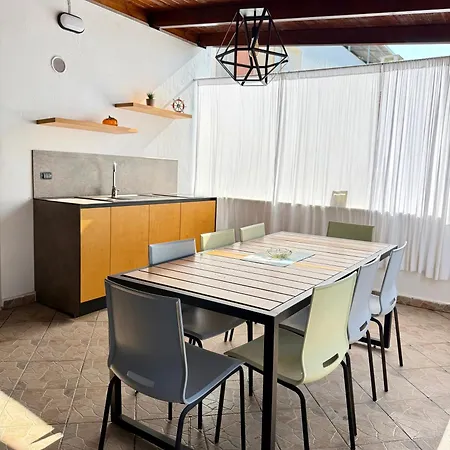 Vacation Vibes - Modern In Near Sea 格勒姆