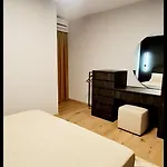 Vacation Vibes - Modern In Near Sea Διαμέρισμα *