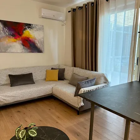 Vacation Vibes - Modern In Near Sea Appartamento